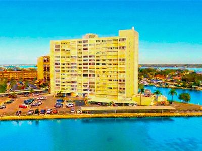 31 ISLAND WAY #703