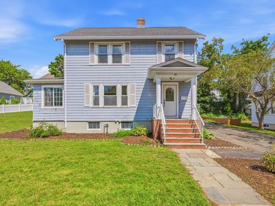 90 Standish Ave