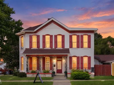 704 E Main St