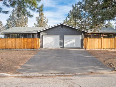 546 SE Centennial St