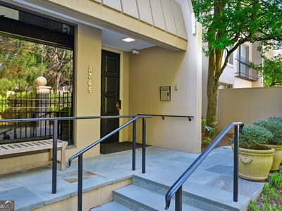 2765 Peachtree Rd NE APT 6