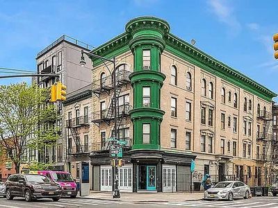 685 Franklin Ave #1