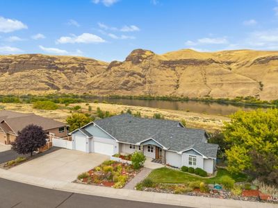 47 Riverpoint Dr