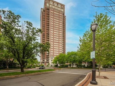150 Carondelet Plz Unit 1301