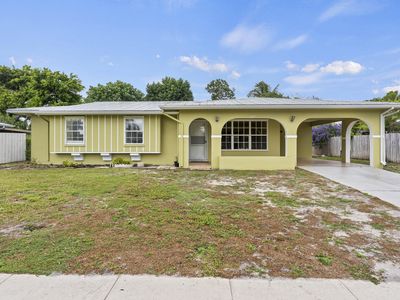 Property at 821 SE Solaz Avenue, Port Saint Lucie, FL