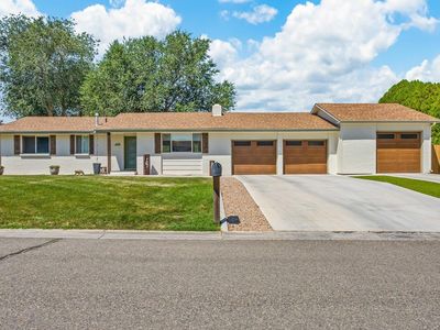 633 Panorama Dr