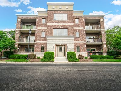 405 W Pierce Rd Unit 201