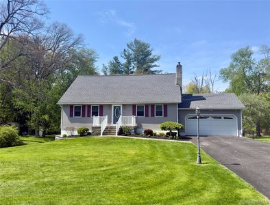 9 Robert Drive
