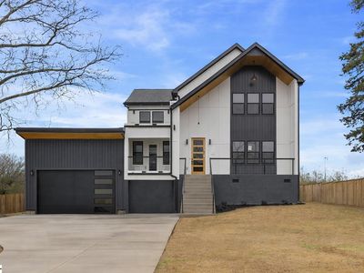 209 Redmond Dr