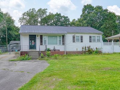 818 Jackson St
