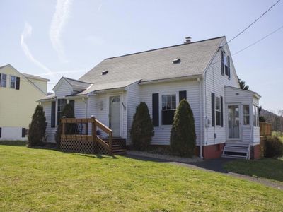 32 Trim St