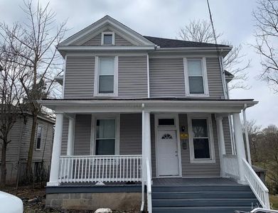1601 Union St