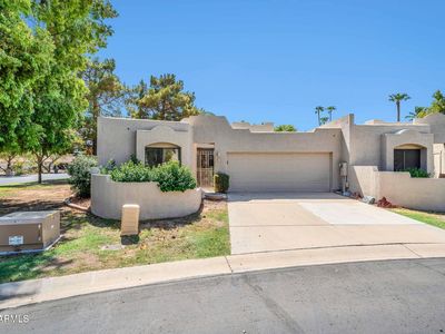 1102 E ACACIA Circle