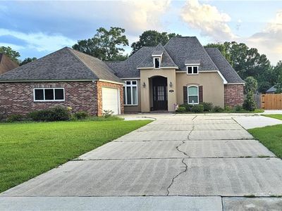 208 Chantilly Loop