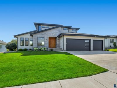 112 N Harvest Hill Cir