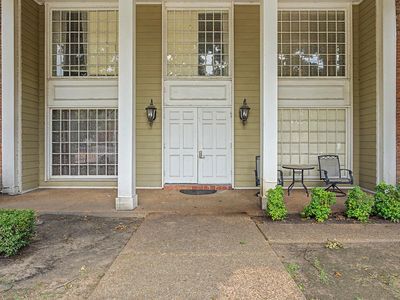 210 S McLean Blvd APT 8