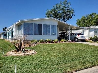 717 Carriage Ln