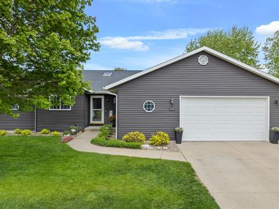 1401 S Cherry LANE