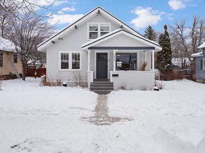 711 3rd Ave W