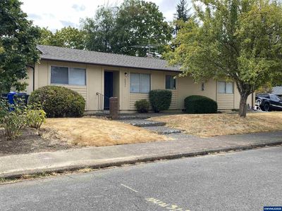 2133 Northtree Dr NE