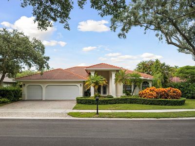 2647 EDGEWATER Drive