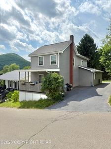 305 Oak St