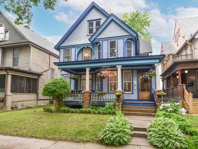 933 N 34th STREET