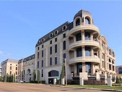 1005 S Shepherd Dr APT 818