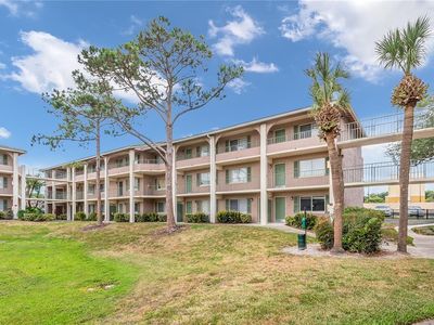 115 Oyster Bay Cir APT 300