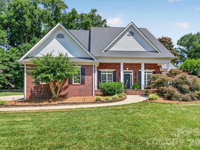 932 Gristmill Dr