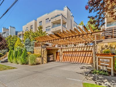 6960 California Avenue SW #106