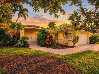 275 Lambton LN