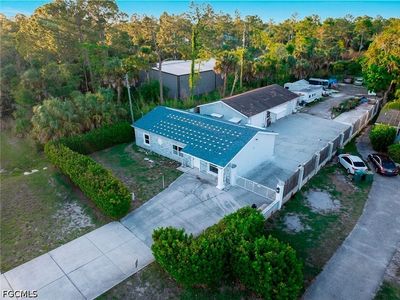 3871 White Blvd