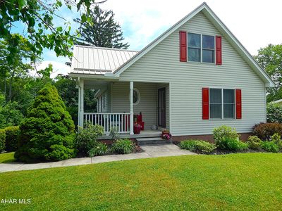 492 Overlook Dr
