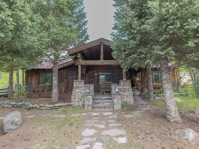 106 E Hinkley Dr