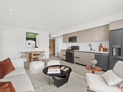 4506 Dockweiler St #203