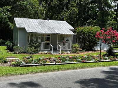 142 NW 2nd Ave