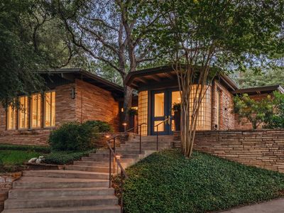 3304 Cherry Tree Cir
