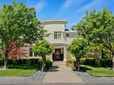 939 Grandview Dr