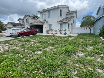 5656 Strawberry Lakes Circle