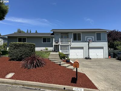 2020 NW Witherspoon Ave