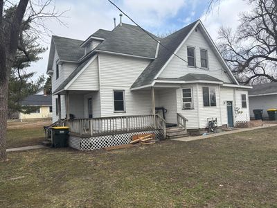 401 Main St N