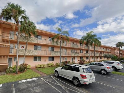 5950 Del Lago Cir APT 201
