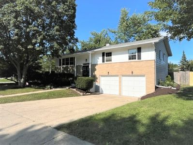 17 S Winston Dr