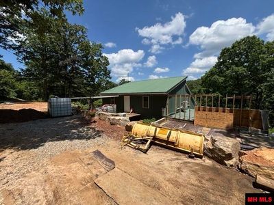 160 Valley Springs Ln