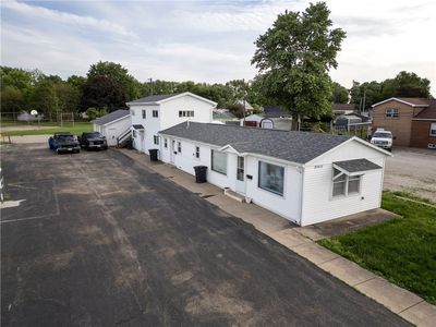 106 W 5th St
