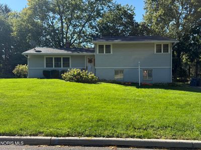 Property at 120 Cranden Dr, Perrysburg, OH