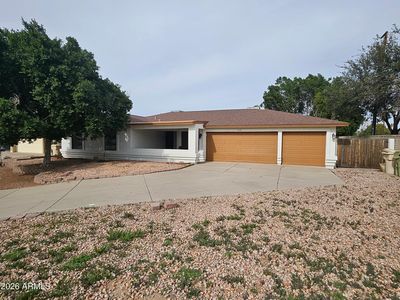 5104 W CHRISTY Drive