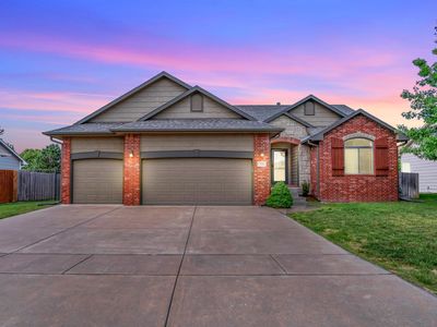 706 E Rolling View Dr