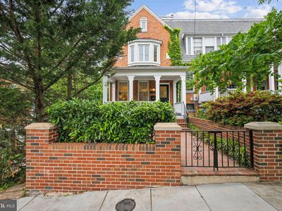 2444 Tunlaw Rd NW